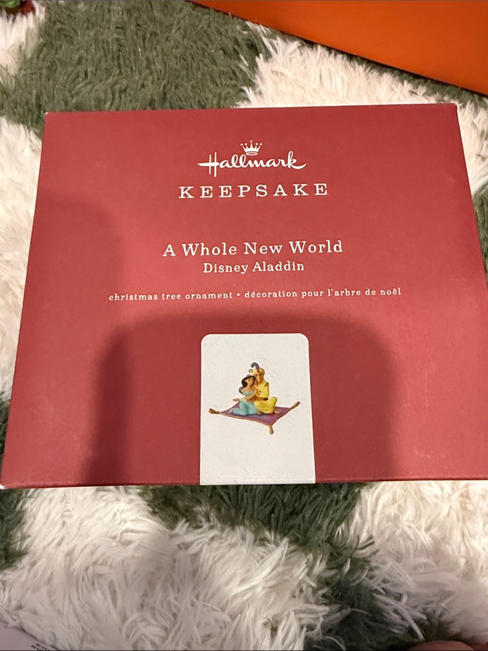Hallmark Keepsake A Whole New World Disney Aladdin Ornament - Red and White